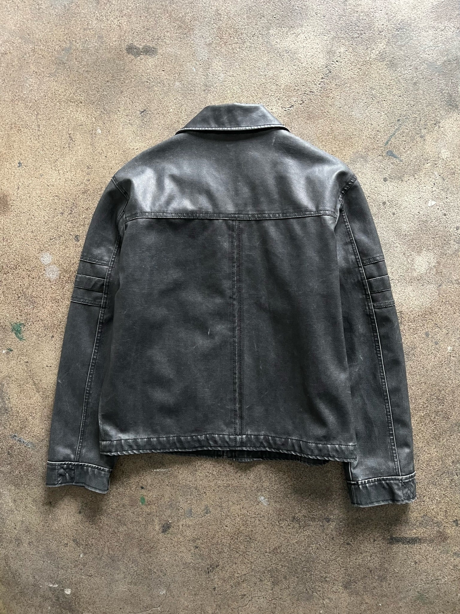 2000s American Rag Faded Black Leather Jacket Ametora