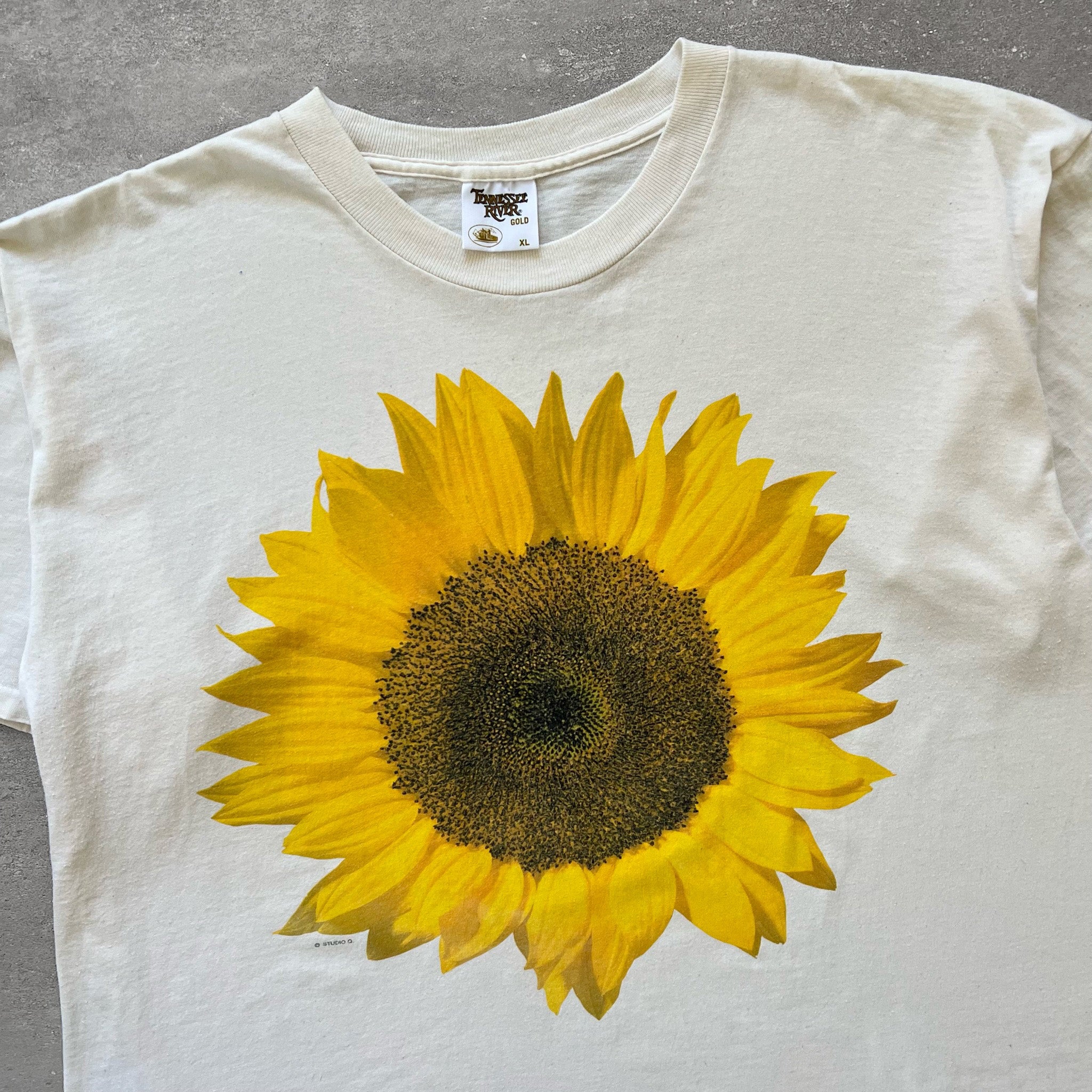1990s Tennessee River Sunflower Tee – Ametora