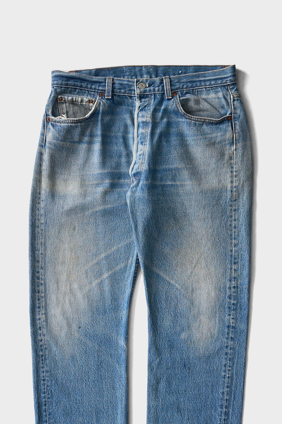 1990s Levi's 501 Faded Blue Jeans 33