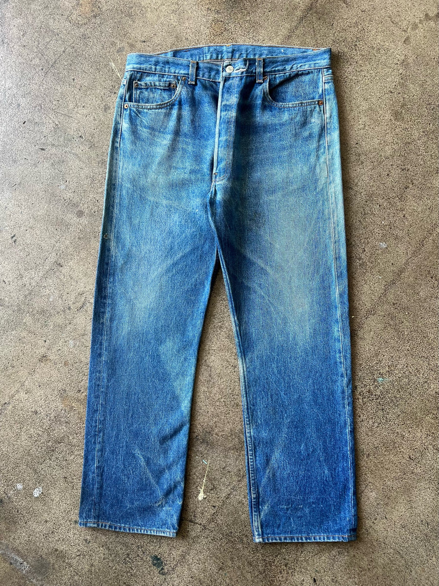 1990s Levi's 501 Faded Blue Whiskered Jeans 35