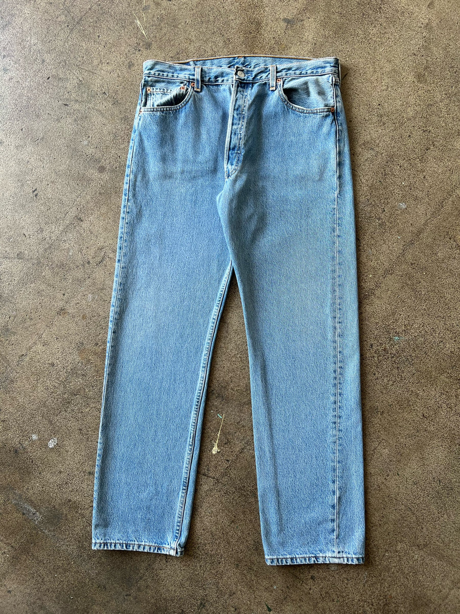 1990s Levi's 501 Blue Wash Jeans 34