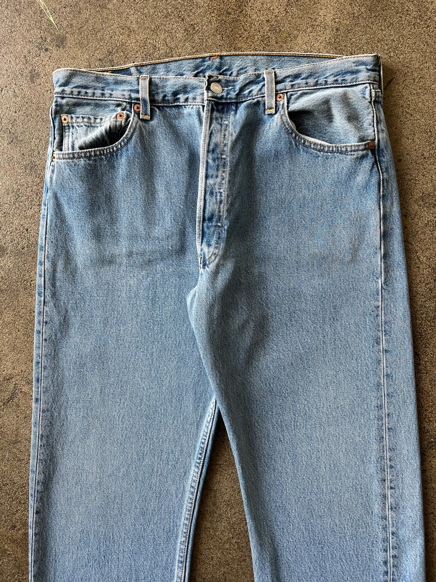 1990s Levi's 501 Blue Wash Jeans 34