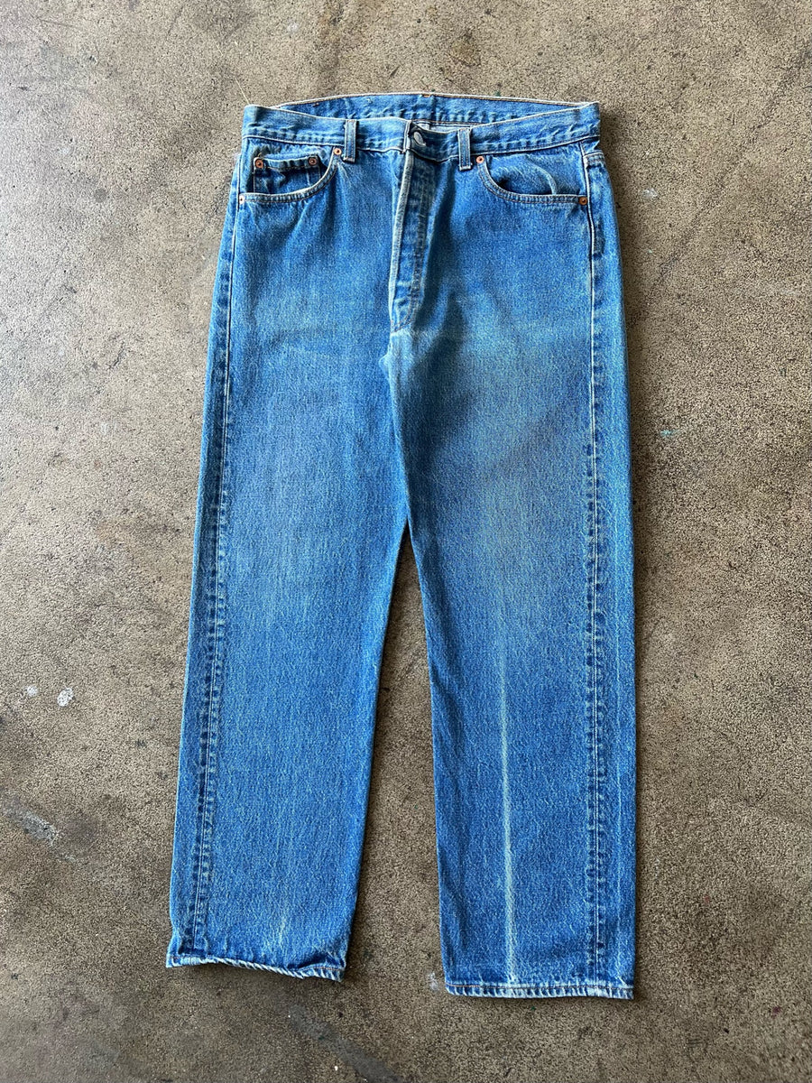 1990s Levi's 501 Medium Blue Wash Jeans 34