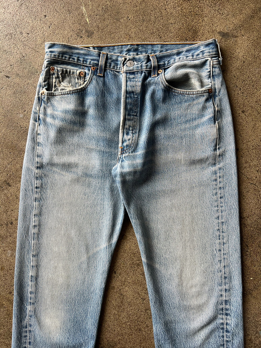 1990s Levi's 501xx Faded Jeans 33