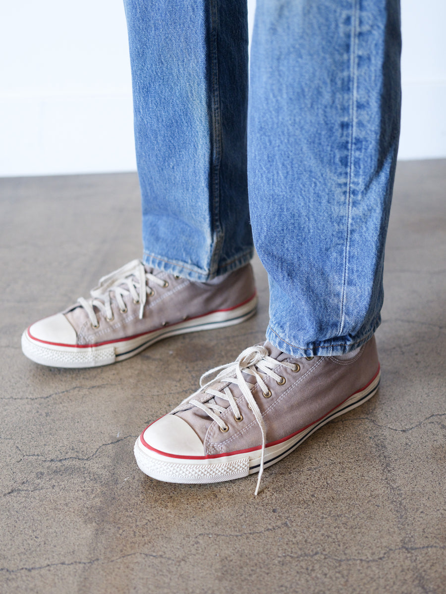 2000s Converse Low Top Chucks Size 12