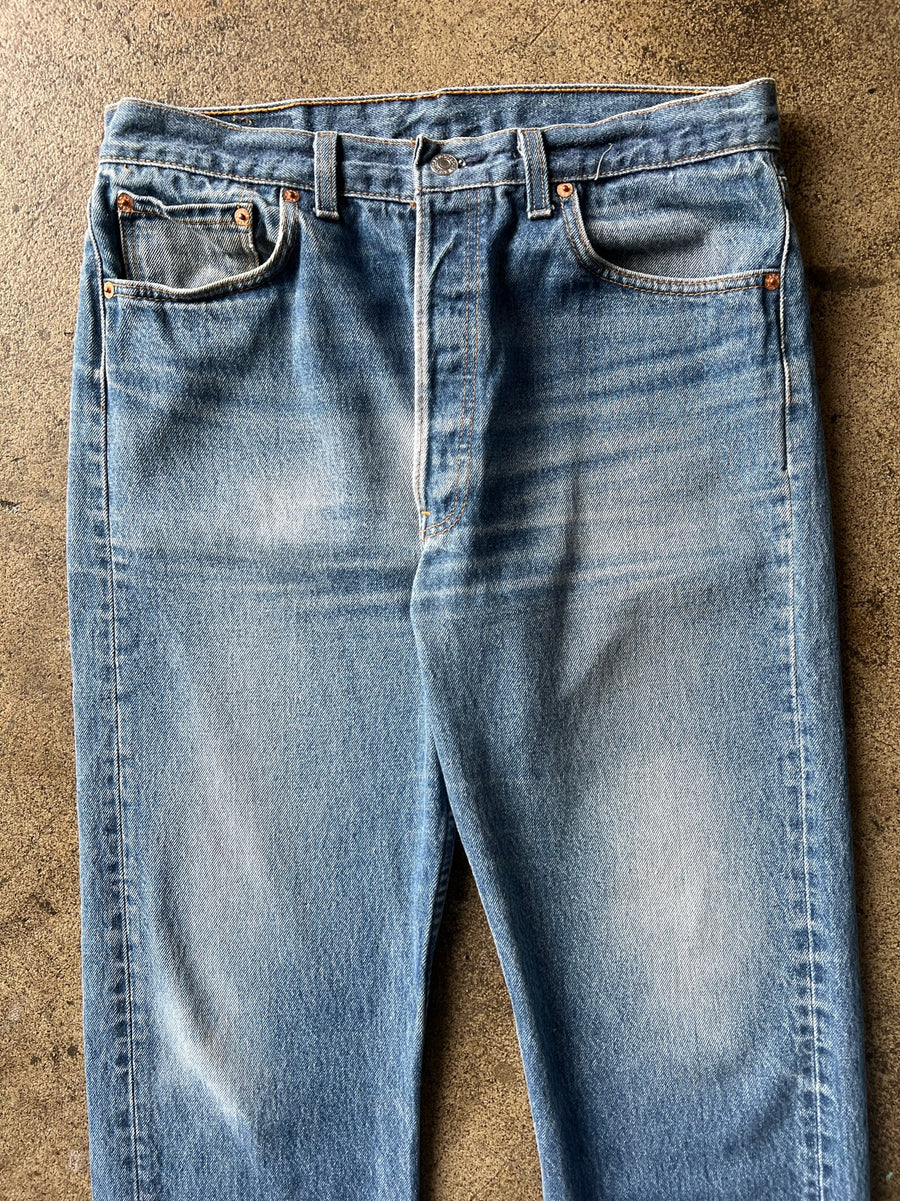 1990s Levi's 501xx Faded Blue Jeans 32