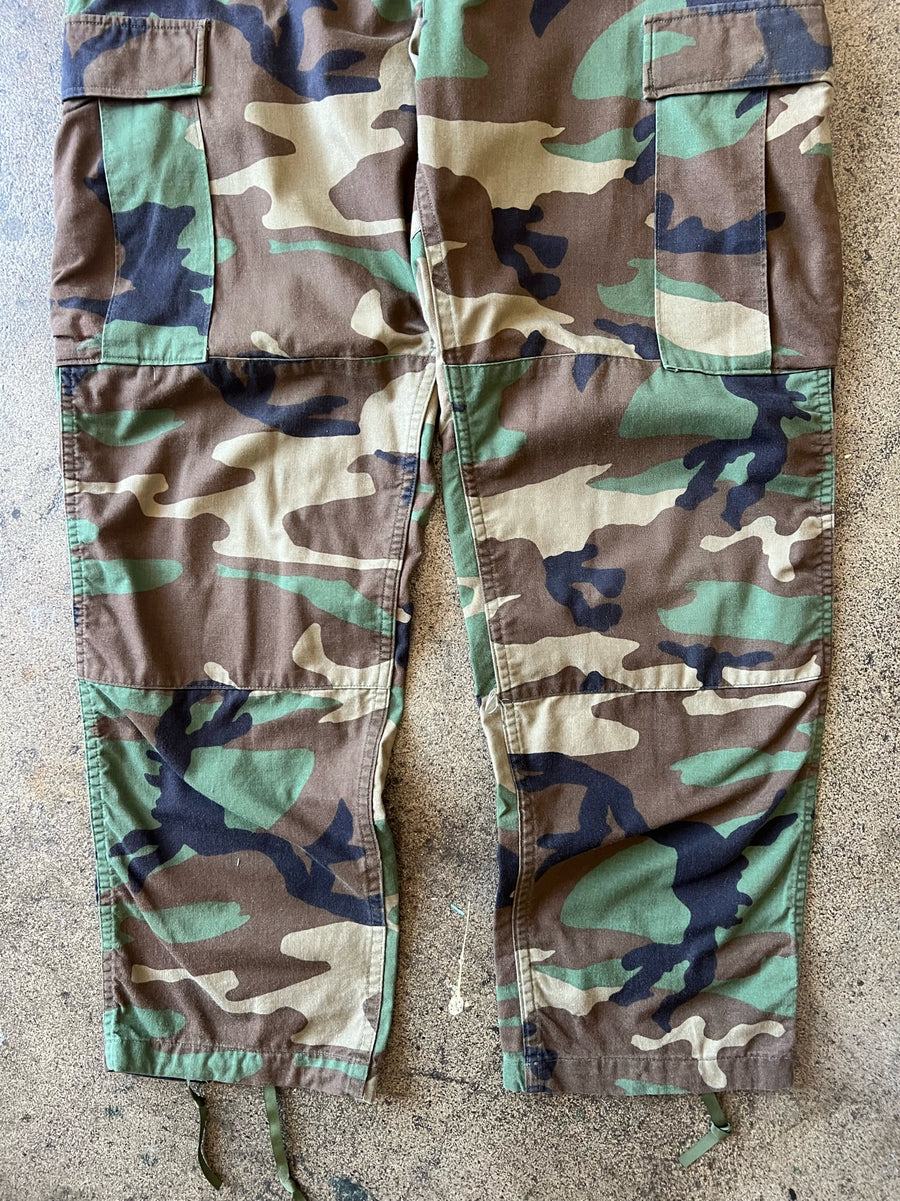 2000s Army Camo Cargo Pants Adjustable Waist