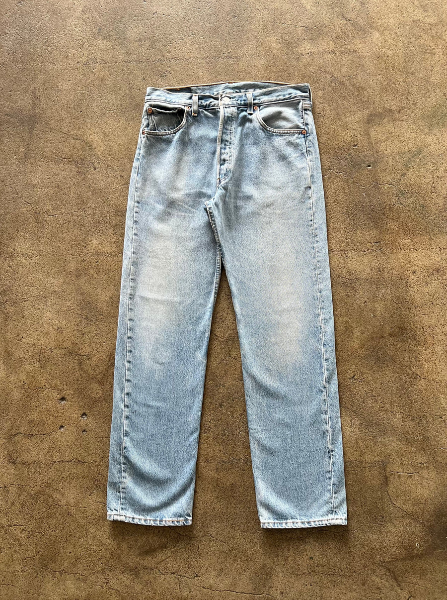 1990s Levi's 501 Faded Blue Jeans 33
