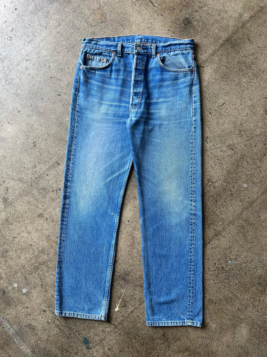 1990s Levi's 501xx Faded Blue Jeans 33