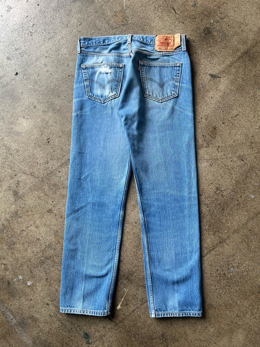 2000s Levi's 501 Faded Blue Jeans 33