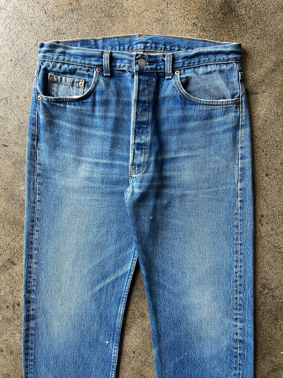 1990s Levi's 501xx Faded Blue Jeans 33