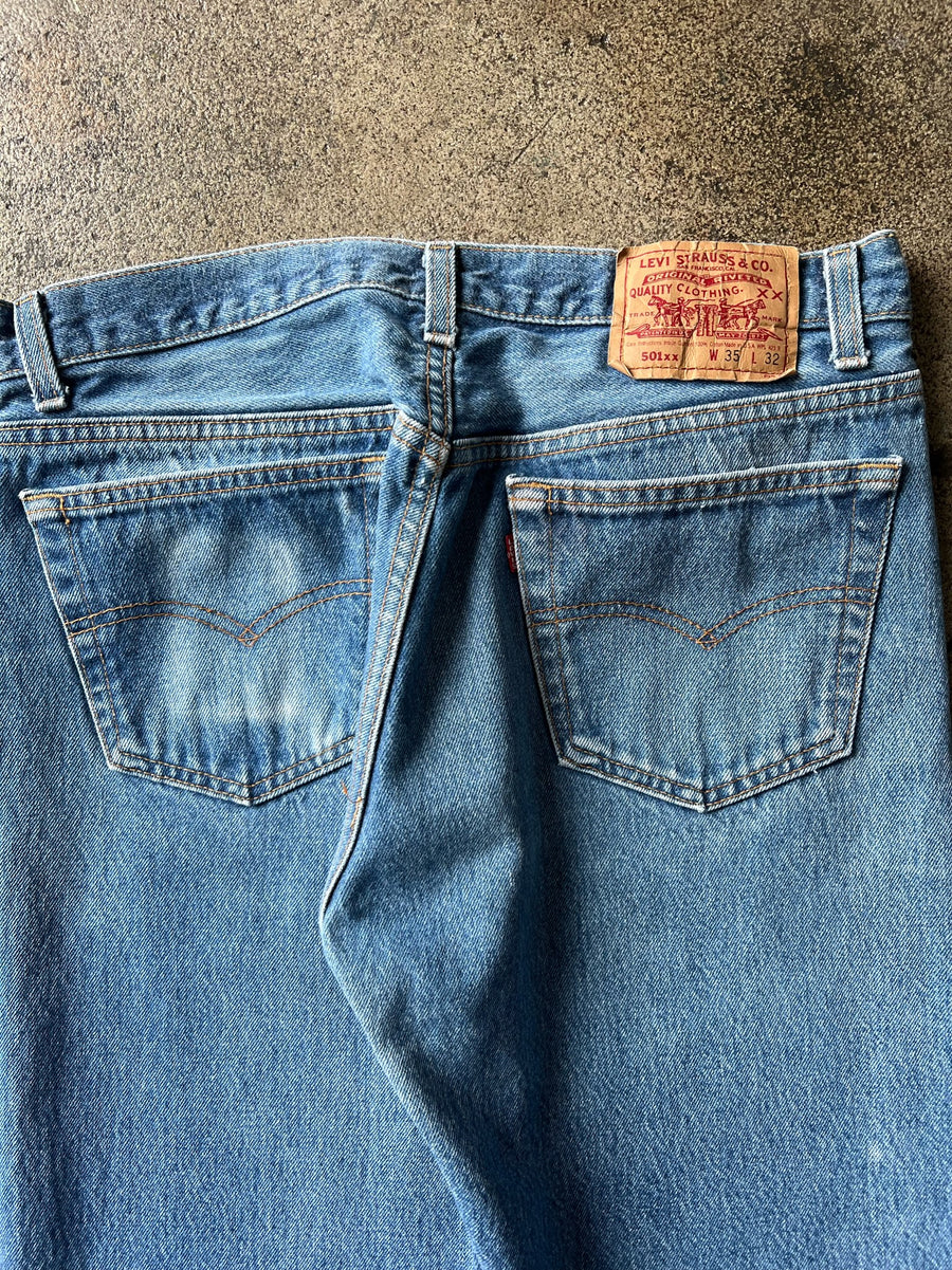 1990s Levi's 501xx Faded Blue Jeans 32